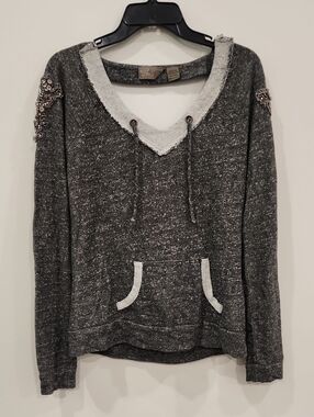 Miss Me Gray and White V-Neck Pullover Sweater